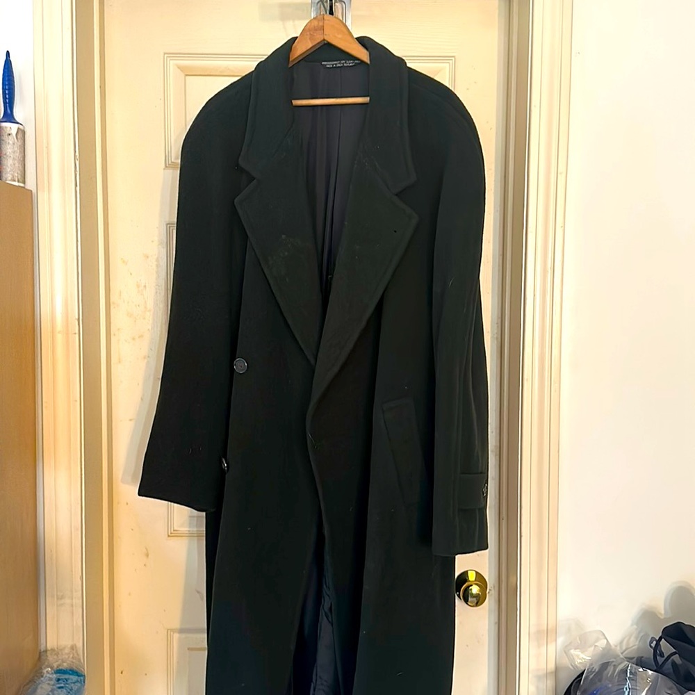 Incredibly well preserved vintage men trench coat